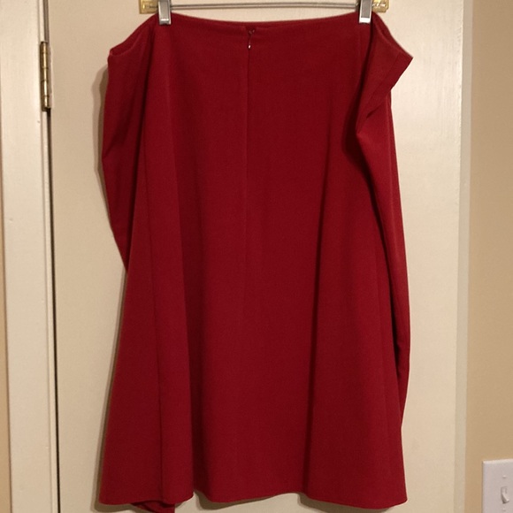 Catos red skirt - Picture 2 of 5